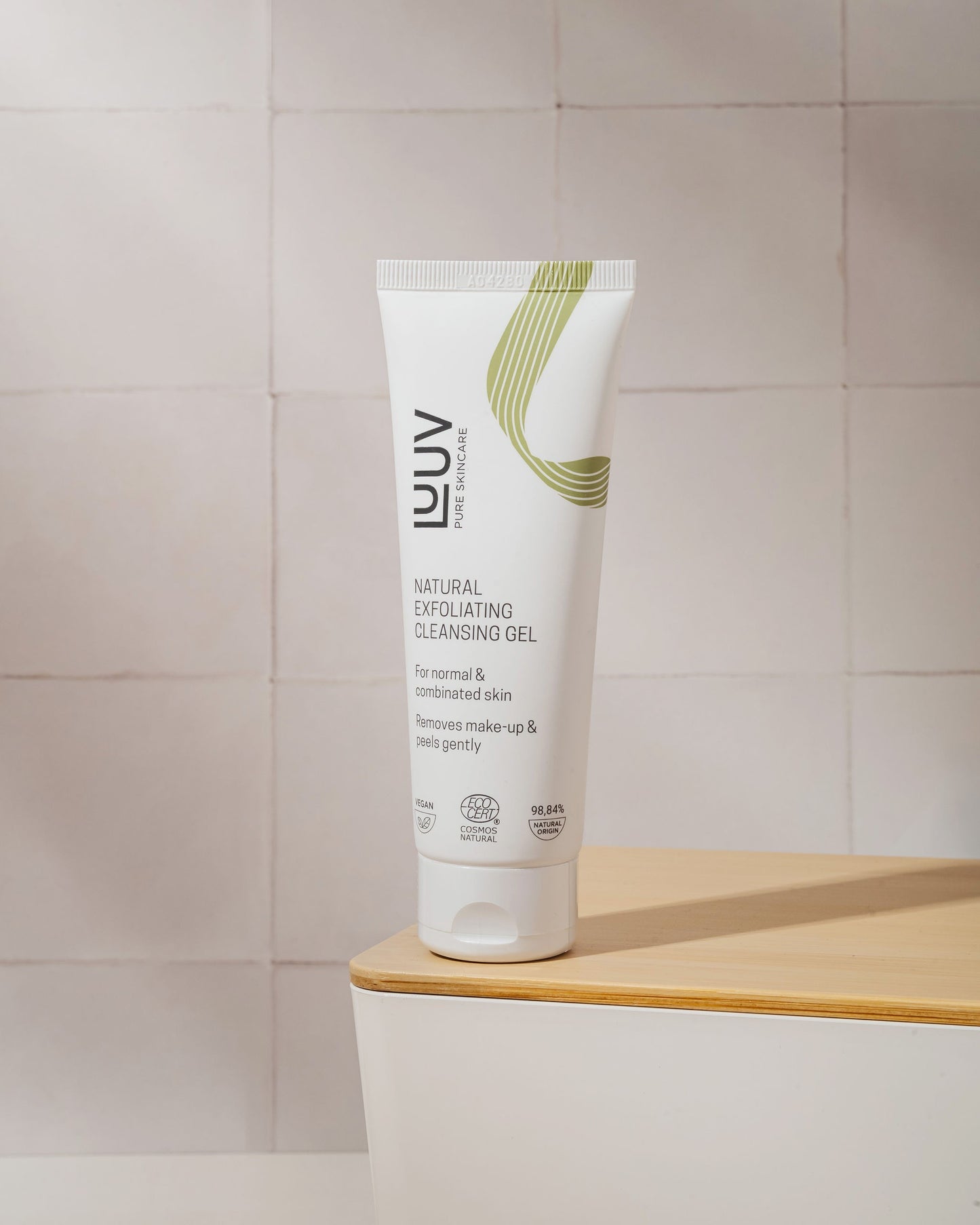 Natural Exfoliating Cleansing Gel with Bamboo, 75ml